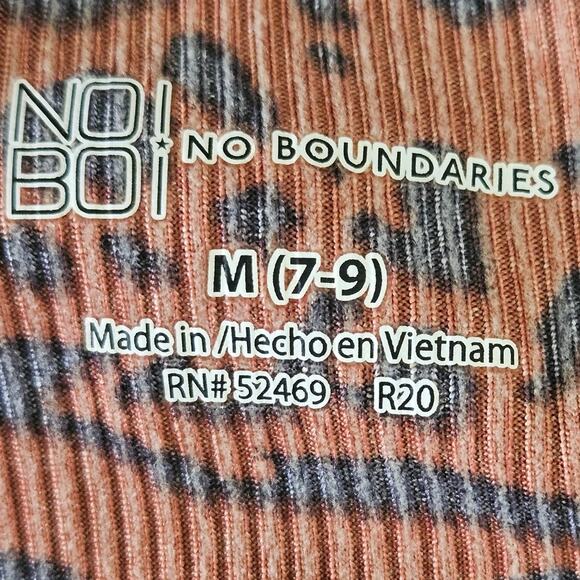 Animal Print Ribbed Mock Neck Top Size Medium - Picture 3 of 4